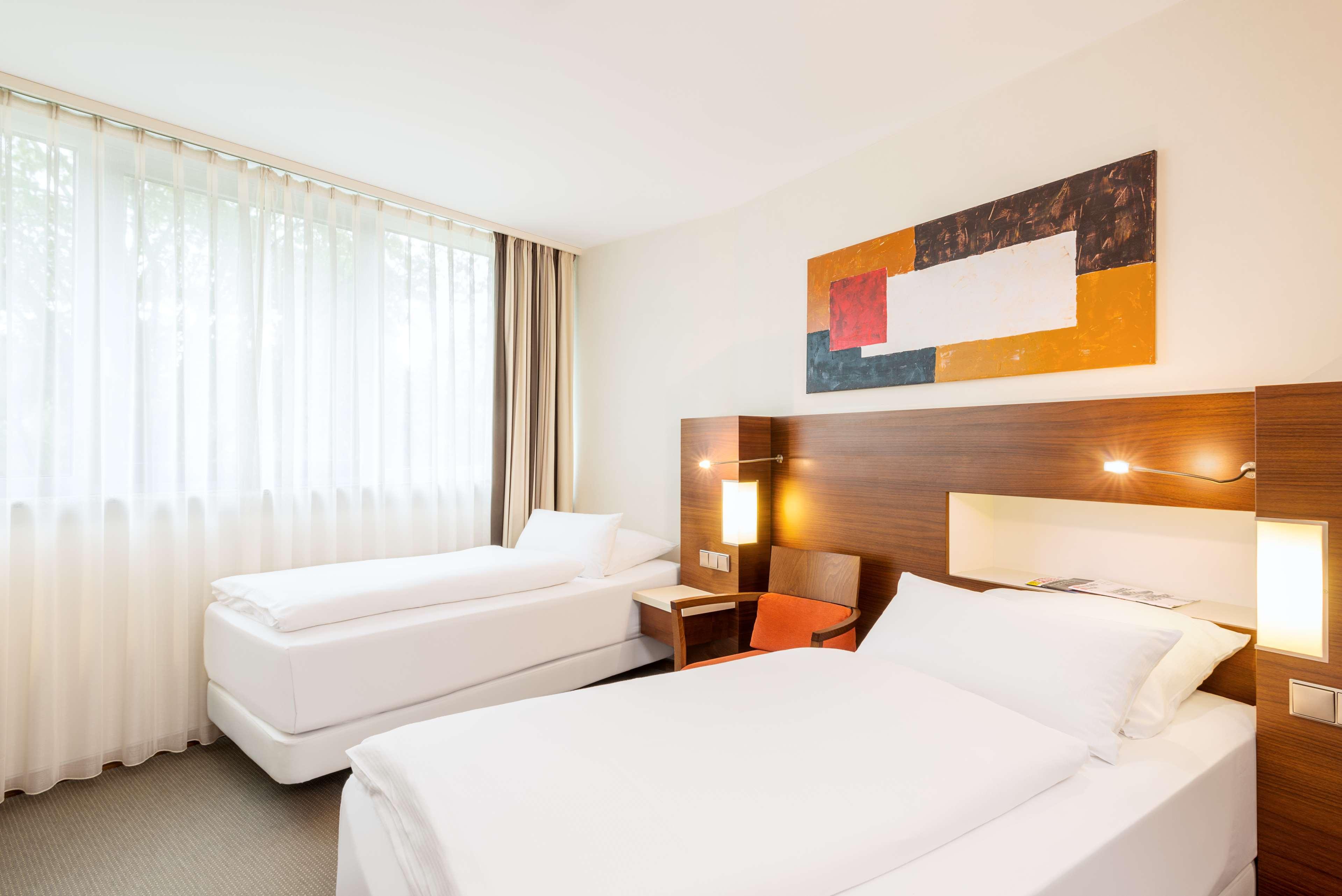 Nh Frankfurt Niederrad Hotel Frankfurt am Main Exterior photo