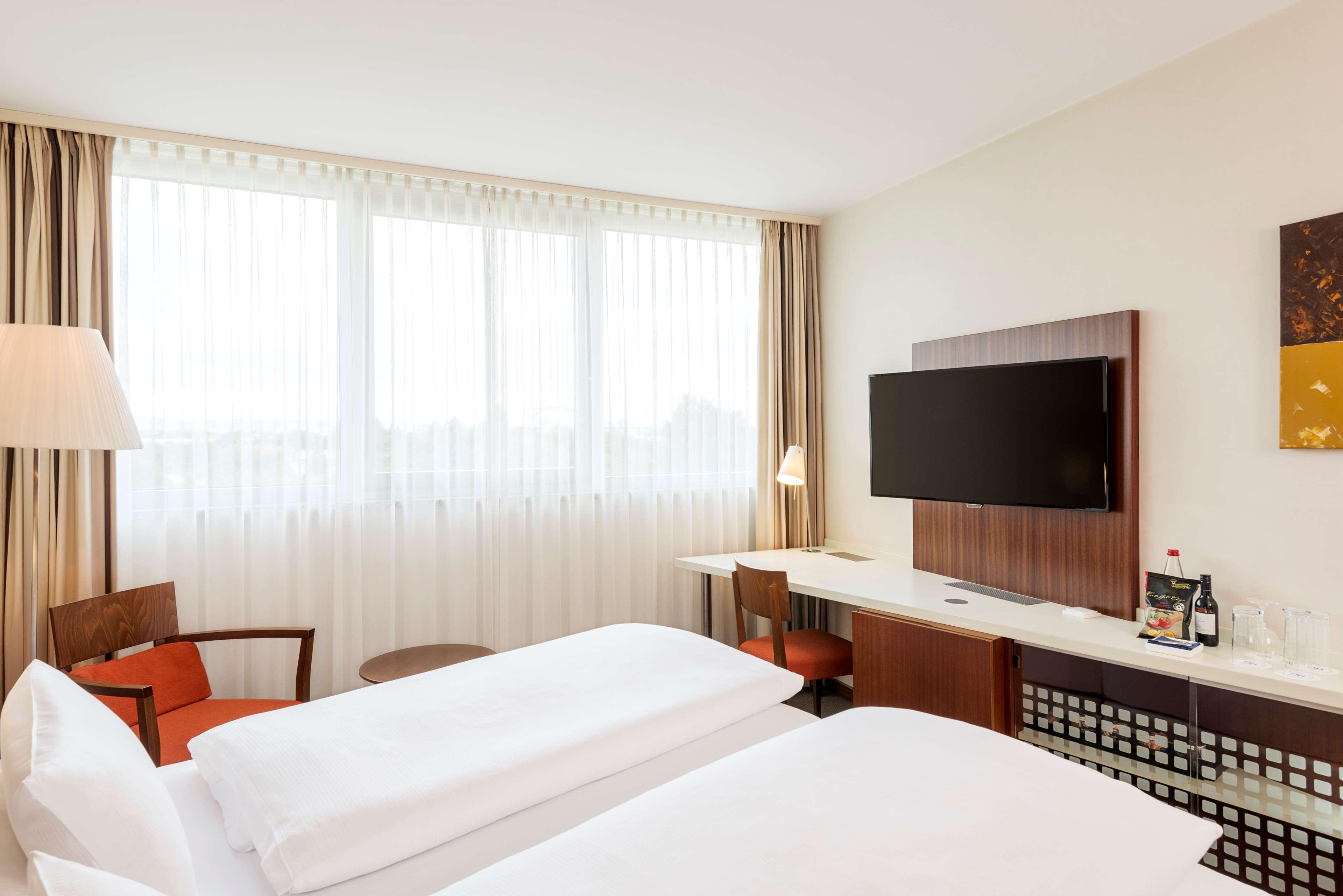 Nh Frankfurt Niederrad Hotel Frankfurt am Main Exterior photo