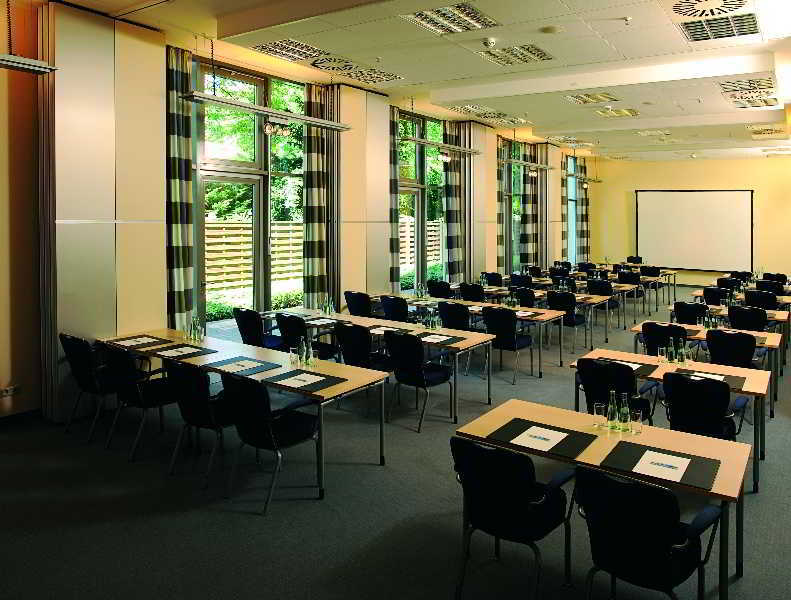 Nh Frankfurt Niederrad Hotel Frankfurt am Main Exterior photo